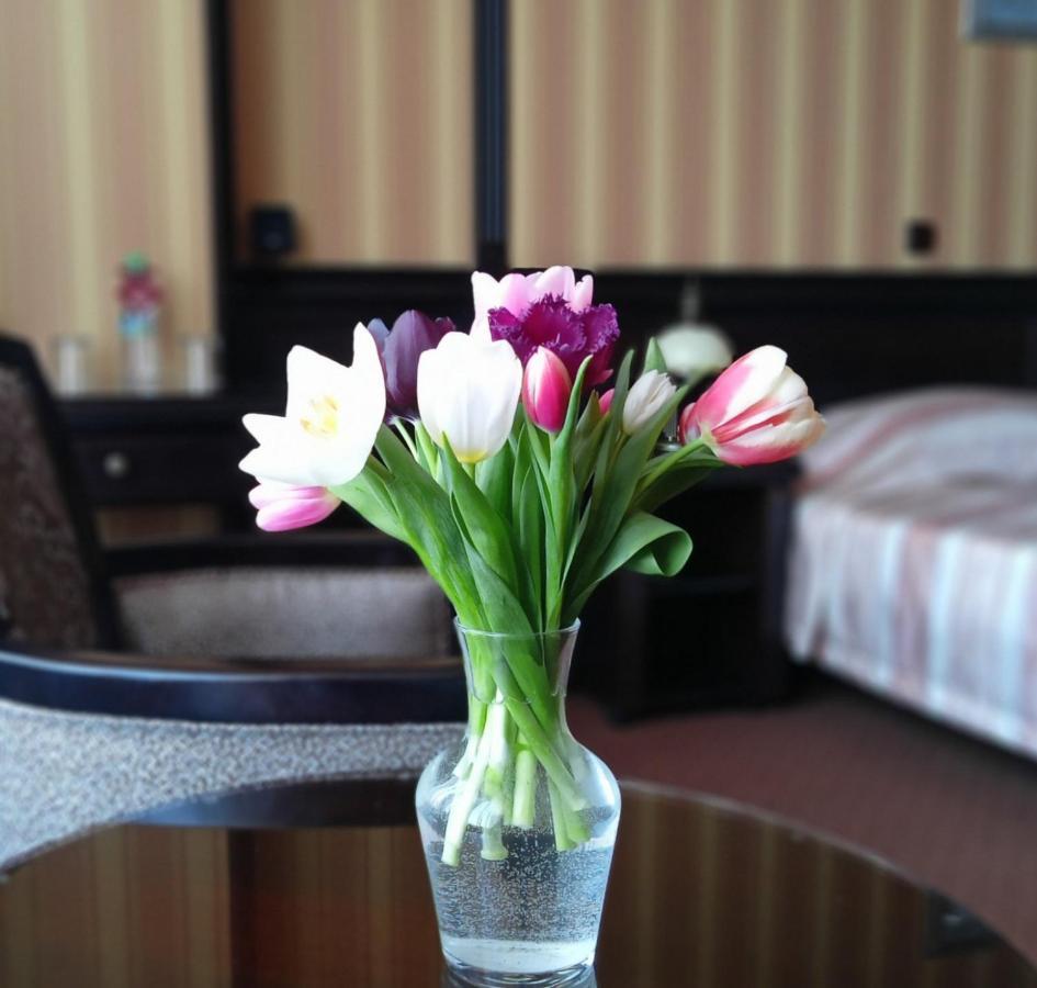Attache Hotel Kiev Luaran gambar